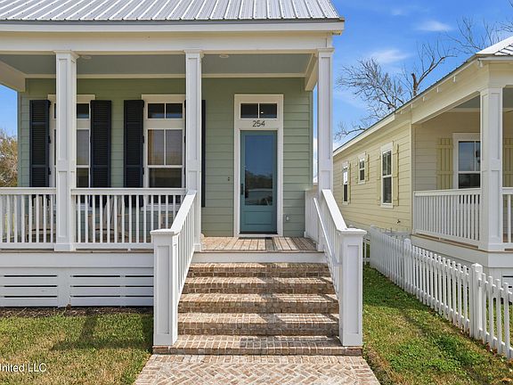 4th image of 254 Caillavet St