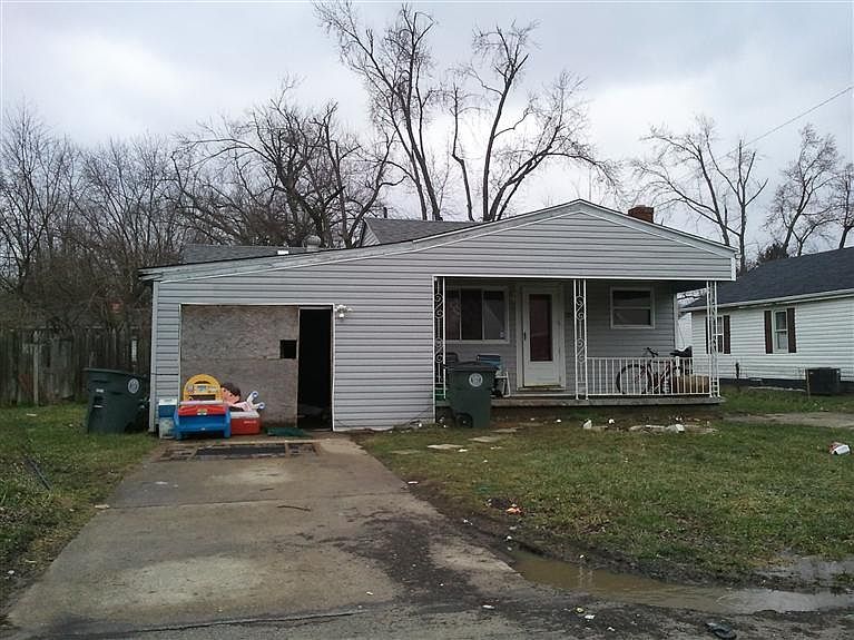 1st image of 321 Albers Ave