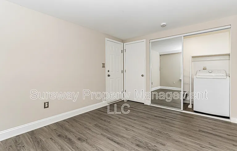 811 Wesley Ave — Photo 10