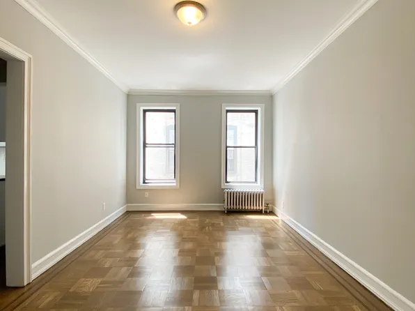 28-25 34th Street image 1 of 13
