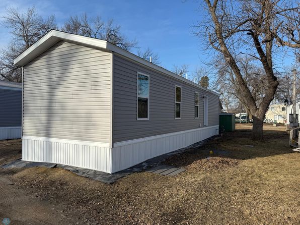 1224 15th Ave N #45, Moorhead, MN 56560