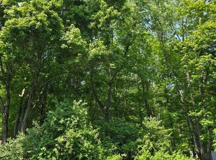 320 Woodlawn Cir, Howard, OH 43028