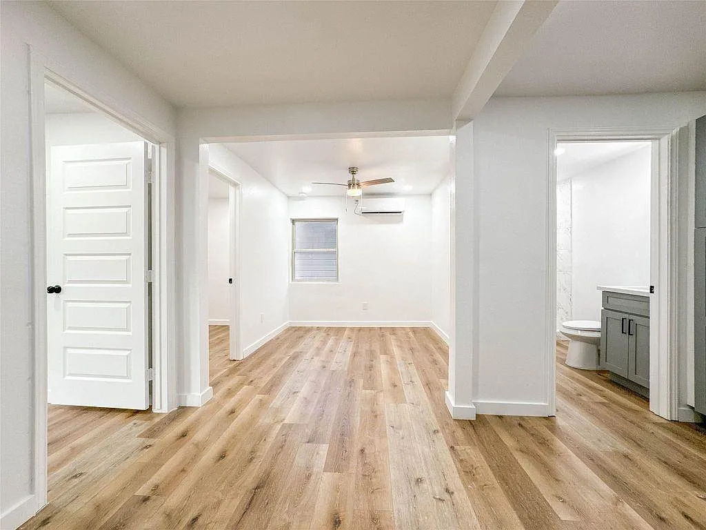 2 bed, 1.0 bath, $1,495 — Photo 4