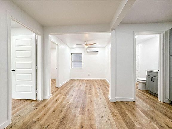 4th image of 2223 N San Antonio St