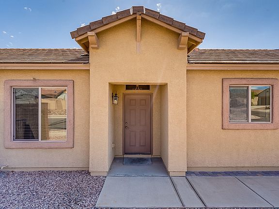 3rd image of 516 W Calle Media Luz