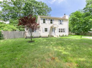 19 Montgomery Ave, Mastic, NY 11950