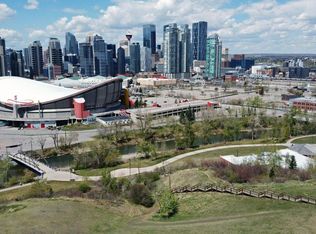 1808 W Salisbury St SE, Calgary, AB T2G4K1