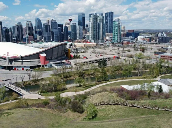 1808 W Salisbury St SE, Calgary, AB T2G 4K1