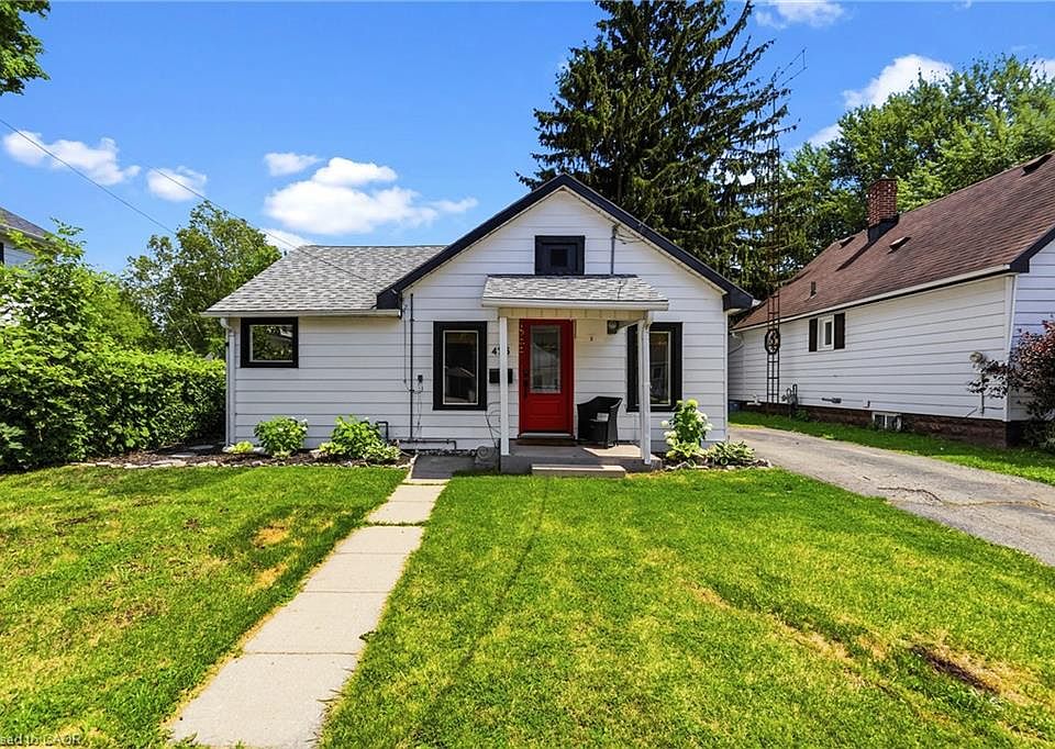 1st image of 425 Ross Ave