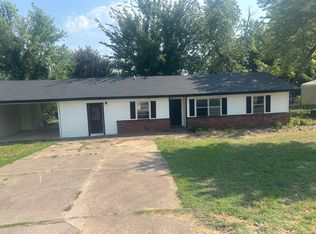 205 Countryside Ln, Roland, OK 74954