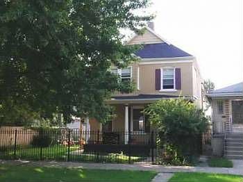 1st image of 3915 W Wrightwood Ave