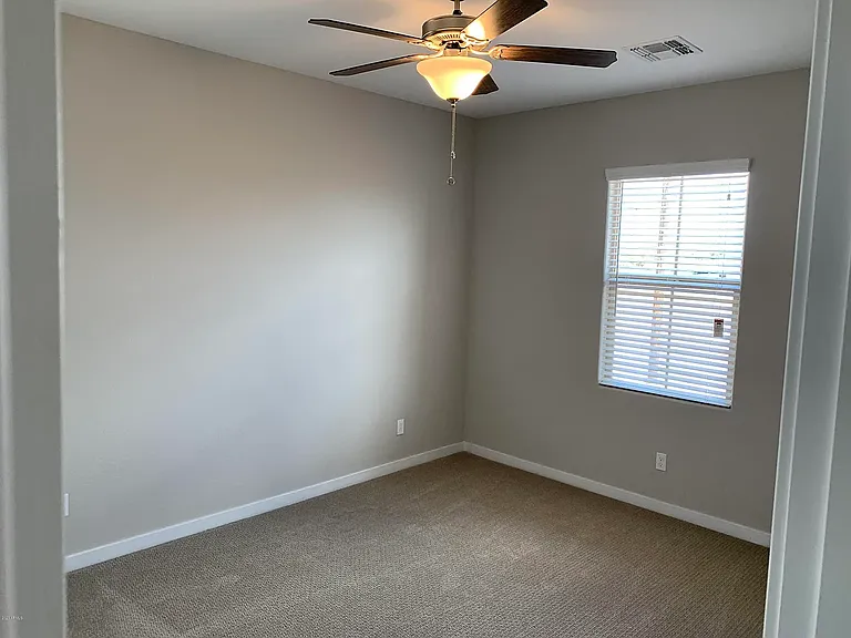 715 N Sparrow Dr — Photo 17