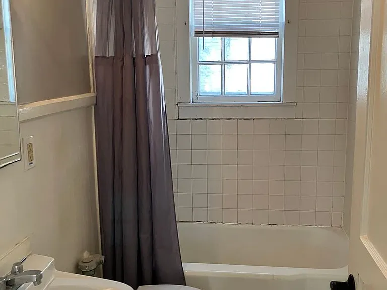 634 W Main St #2 — Photo 5