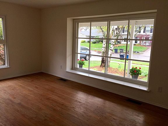 2nd image of 3425 Wexford Ct
