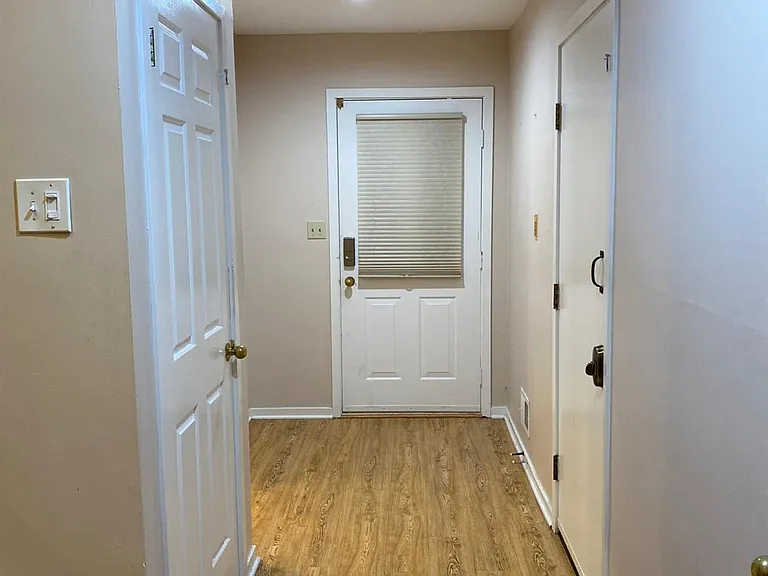 358 Greenfield Rd — Photo 4