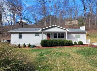 116 Monday Dr, Hamlin, WV 25523