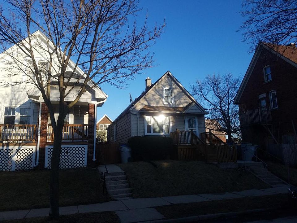 1st image of 2910 N Fratney St