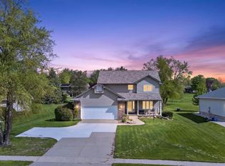 407 W Merle Hibbs Blvd, Marshalltown, IA 50158