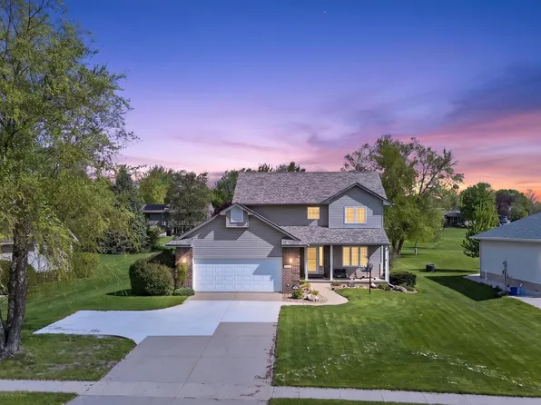 407 W Merle Hibbs Blvd, Marshalltown, IA 50158