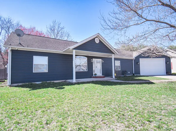 1755 Pinion Ct, Columbus, IN 47201