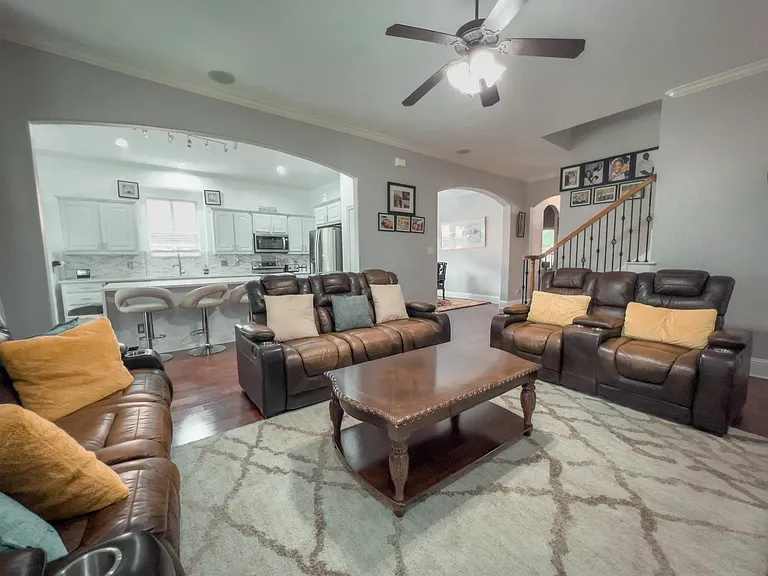5915 Ivy Glen Dr — Photo 23