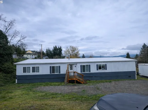 200 Emils Way Unit 45, Roseburg, OR 97471