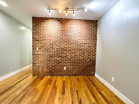 Rented by Bruma Realty LLC | media 5