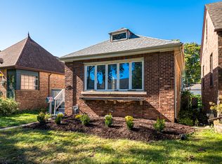 9240 S Trumbull Ave, Evergreen Park, IL