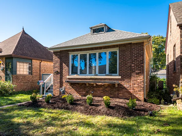 9240 S Trumbull Ave, Hillside, IL 60805