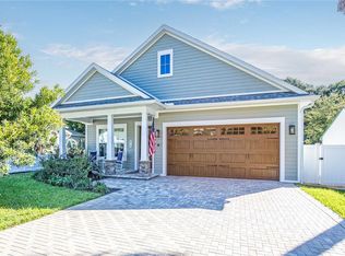 810 Hackett Ct, Mount Dora, FL 32757