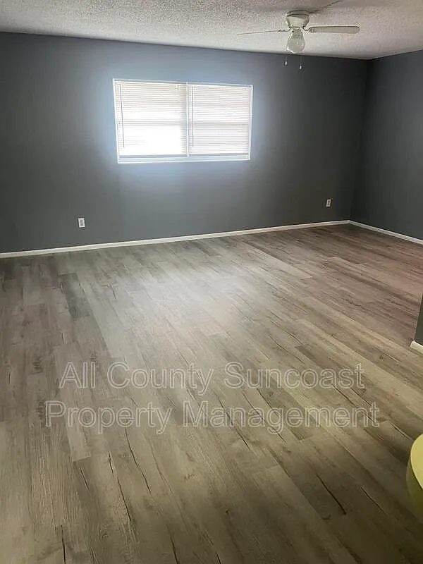 2 bed, 1.0 bath, $1,195 — Photo 4