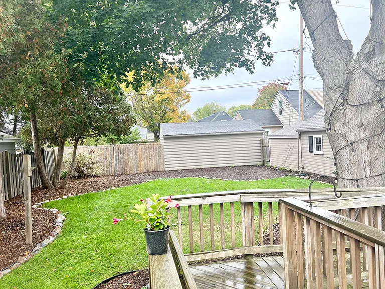 3819 21st Ave — Photo 18