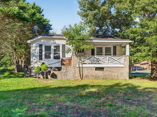 448 W State Line Rd, Rossville, GA 30741