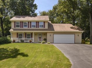 S75W32101 Paul Ln, Mukwonago, WI 53149