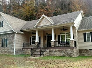 218 Elk Crk, Delbarton, WV 25670