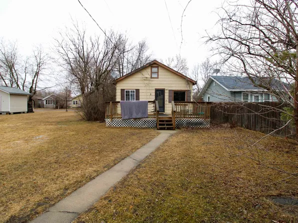 905 9th St, International Falls, MN 56649