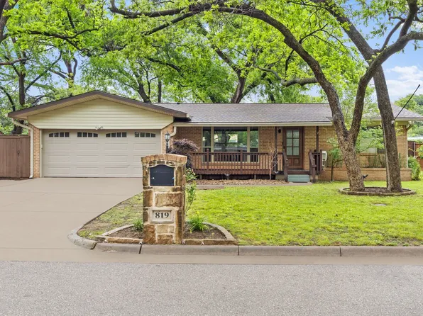 819 Del Mar Ln, Arlington, TX 76012