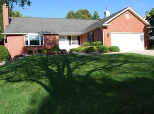 854 Huntleigh Dr, Naperville, IL 60540