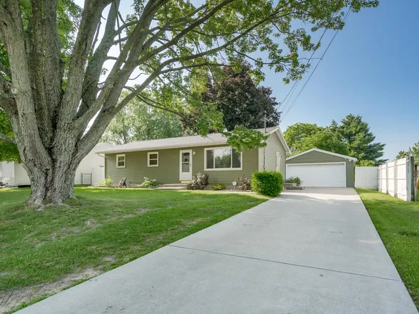 5560 Lantana Ave, Kalamazoo, MI 49048