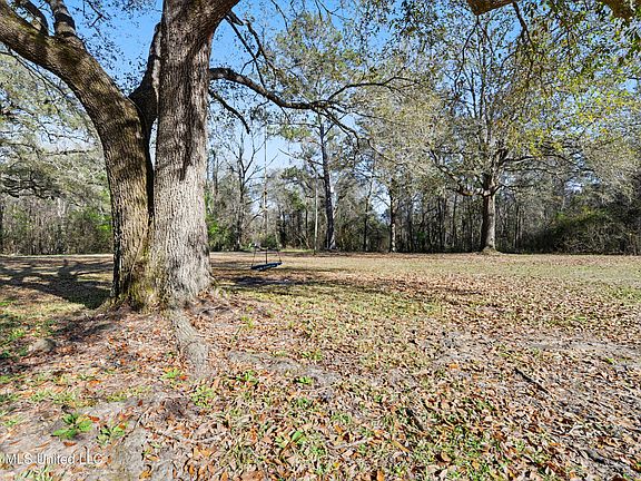 3rd image of 3724 Dowlwood Rd