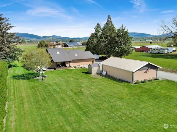 15591 Field Road, Bow, WA 98232