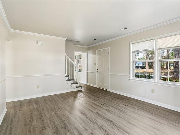 4th image of 132 Traverse Rd