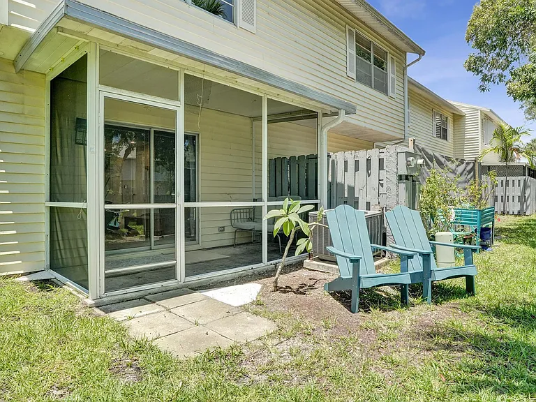 201 SW 3rd St #201 — Photo 23