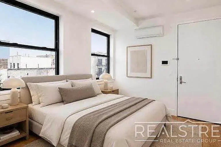 1526 Park Pl #2B — Photo 3