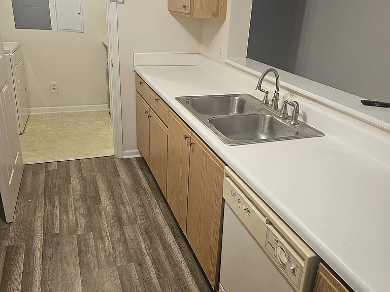 Fairington Dr — Photo 25