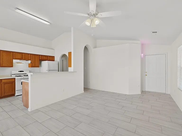 3305 Tin Cup Rd NE — Photo 8