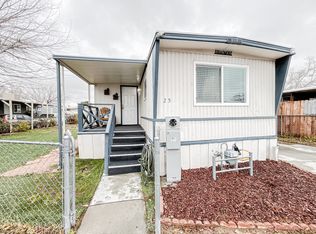 45800 E Challenger Way #25, Lancaster, CA 93535