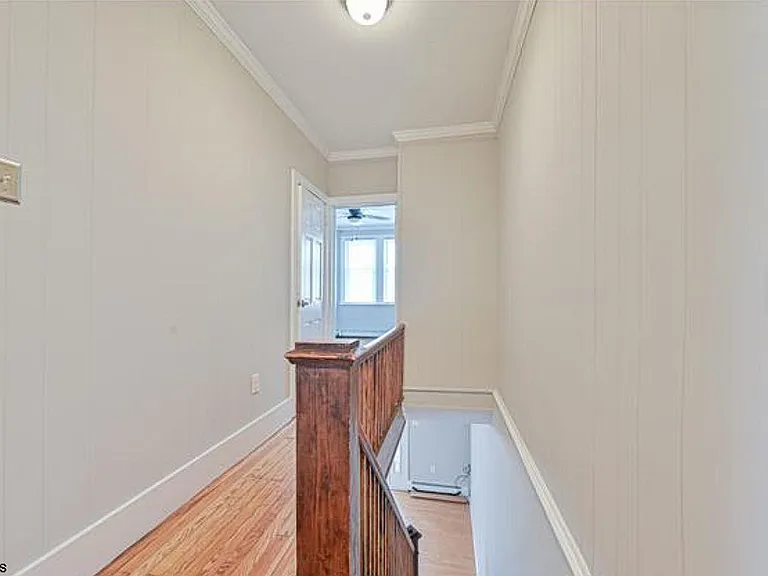 126 N Harvard Ave — Photo 10