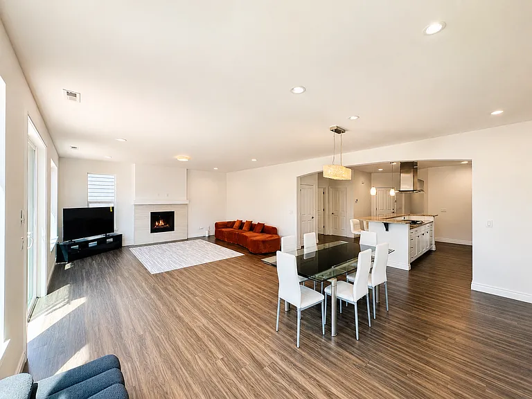 12421 NE 153rd Pl — Photo 10