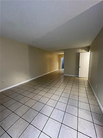 4056 Durand St #3 — Photo 3